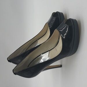 812- Michael Kors Women's Heels Size 8 M